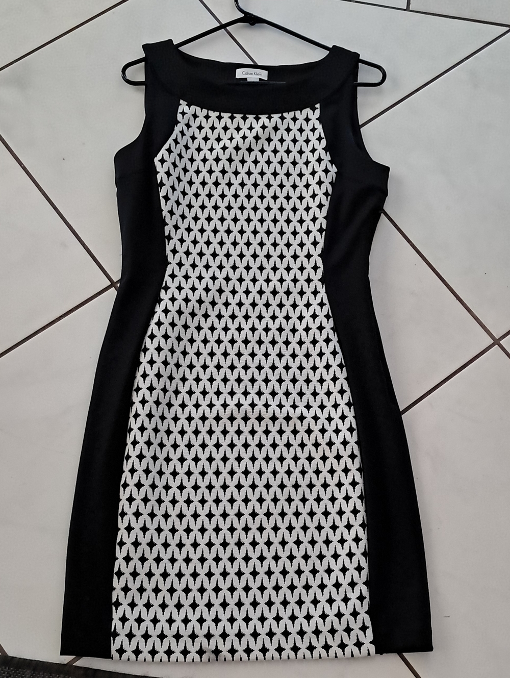 Calvin Klein Black and White Geometric Sheath Dress
